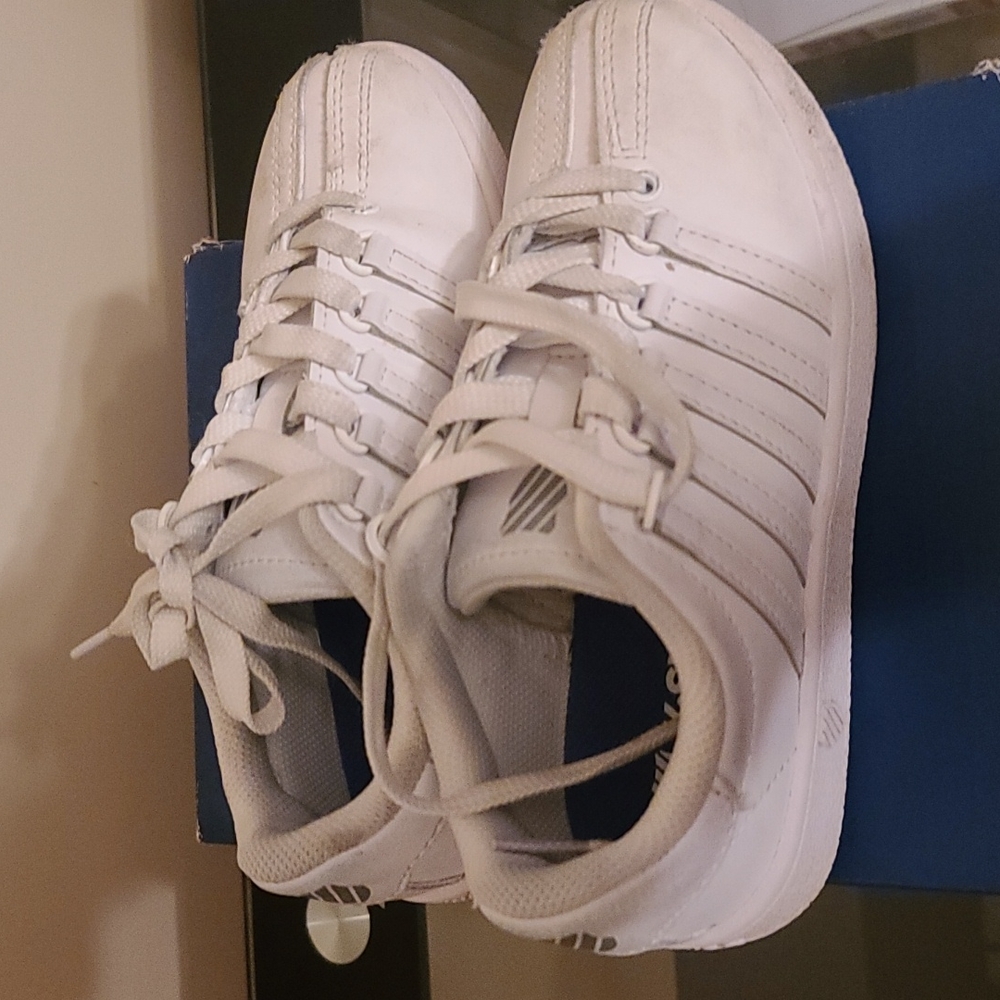 Shoes - Picture 2 of 5